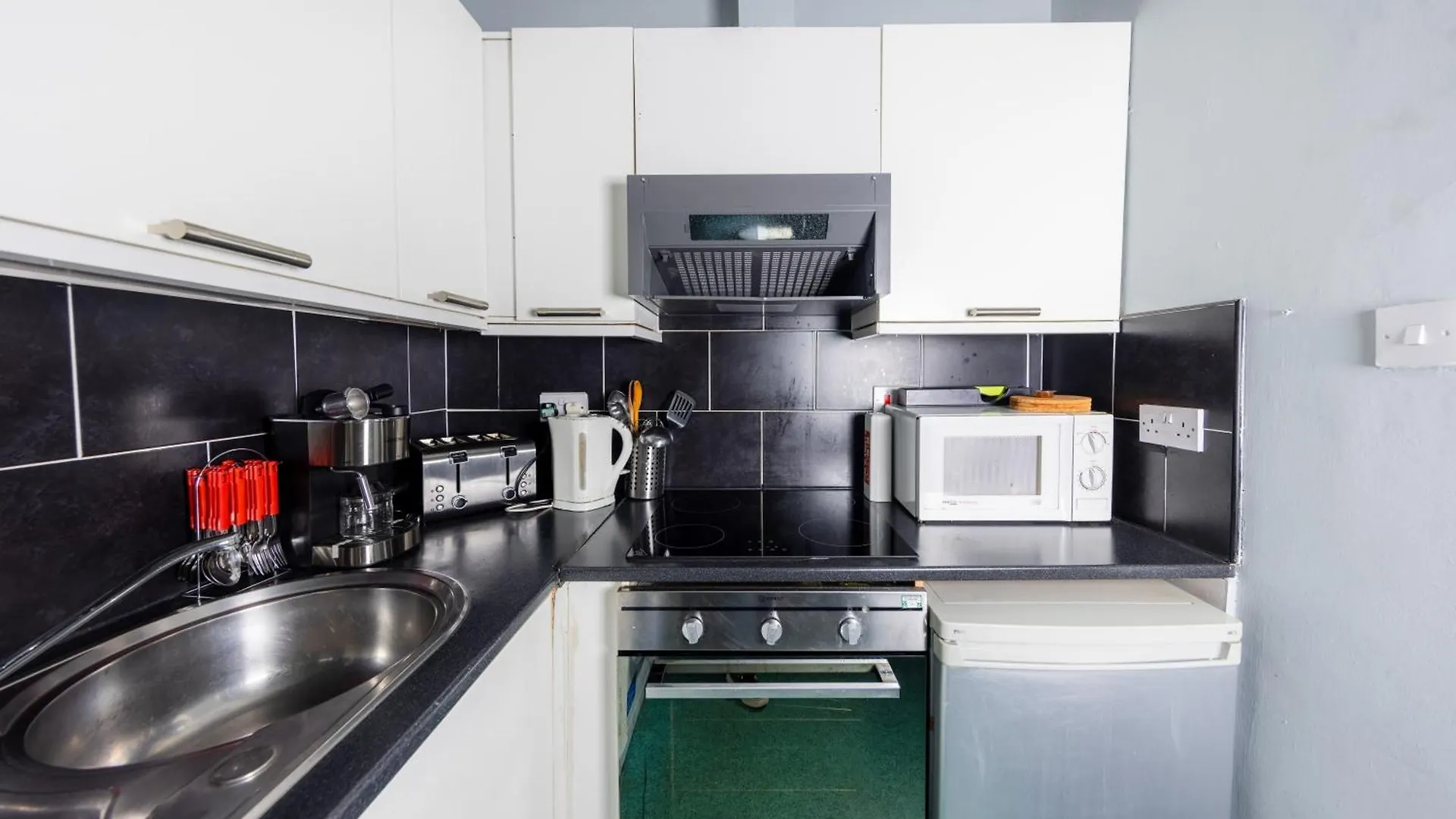 Warm&Welcoming City Centre Apartments By Meadows 9 Edinburgh